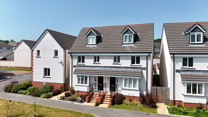 3 Bedroom Semi Detached House For Sale In Tutsan Lane, Higher Trewhiddle, PL25