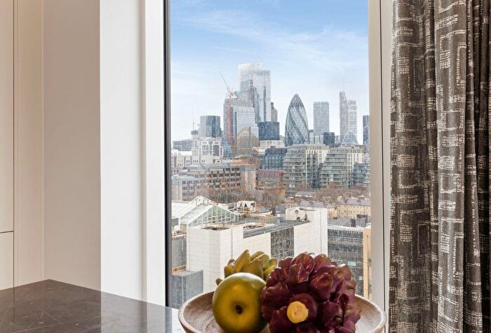 2 Bedroom Flat To Rent In Vaughan Way, London, E1W