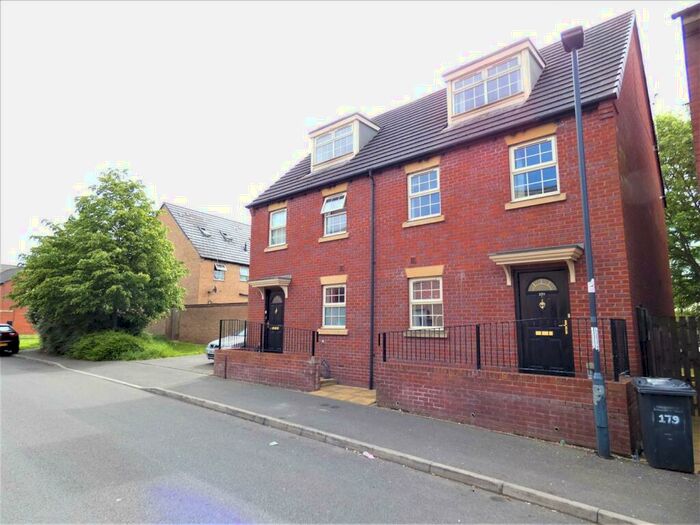 3 Bedroom SemiDetached House To Rent In Shaftesbury Crescent, Derby, DE23