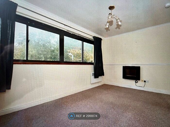 1 Bedroom Flat To Rent In Ivel Court, Yeovil, BA21