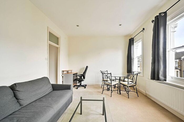 1 Bedroom Flat To Rent In Saltram Crescent, Maida Vale, London, W9