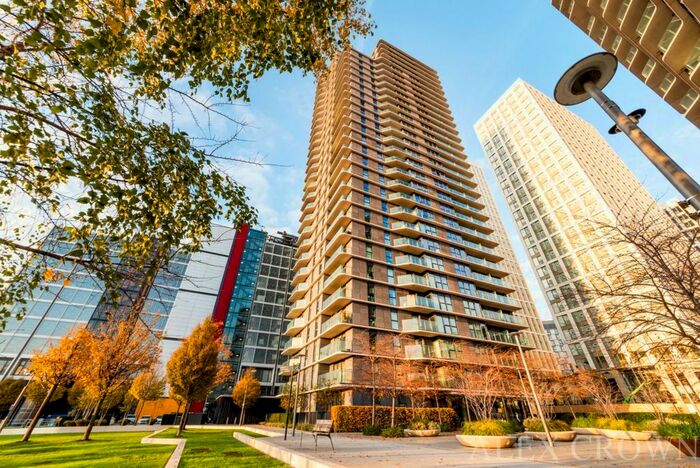 1 Bedroom Flat To Rent In Cassia Point, Glasshouse Gardens, Stratford, E20