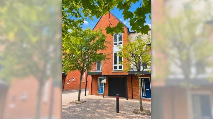 4 Bedroom Town House To Rent In Tanyard Way, BA20