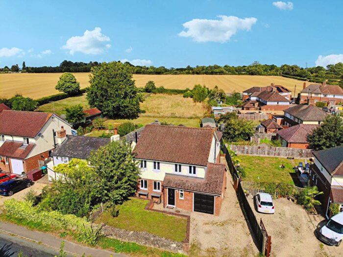 4 Bedroom Detached House For Sale In Bishopstone Road, Stone, Aylesbury, HP17