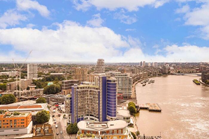 1 Bedroom Flat To Rent In Lombard Road, Battersea, SW11