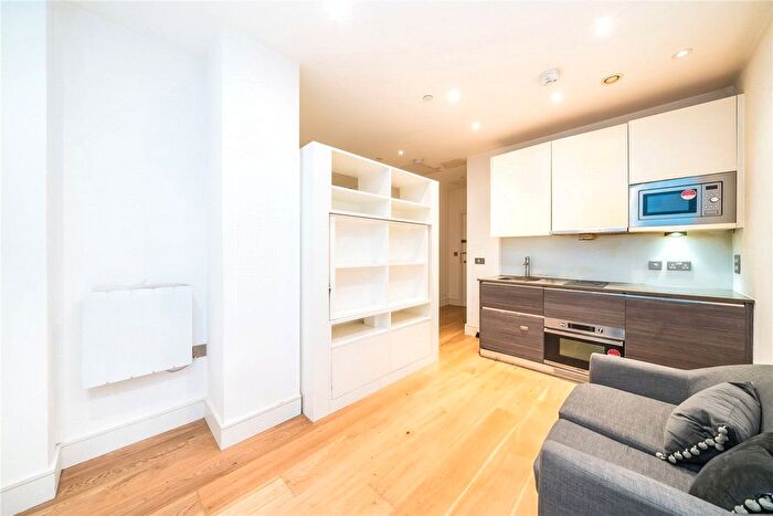 Studio To Rent In Staines Road, Hounslow, TW3