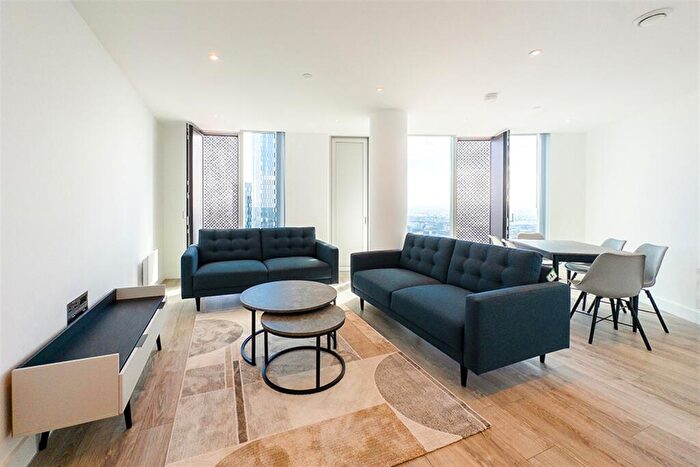 3 Bedroom Apartment To Rent In Thr, M15