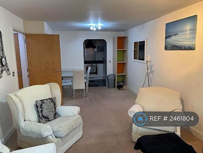 2 Bedroom Flat To Rent In Oceana Boulevard, Southampton, SO14