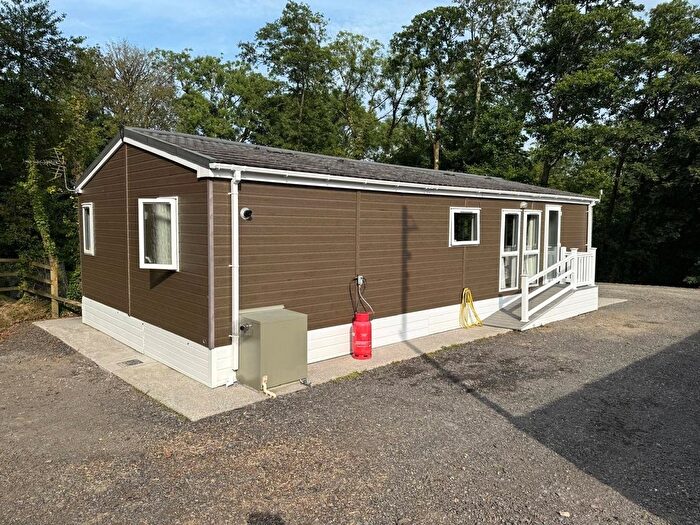 2 Bedroom Bungalow To Rent In The Lodge Treasgell-Ganol, St. Clears, Carmarthen, Carmarthenshire, SA33