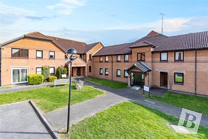 1 Bedroom Apartment For Sale In Portland Close, Chadwell Heath, RM6