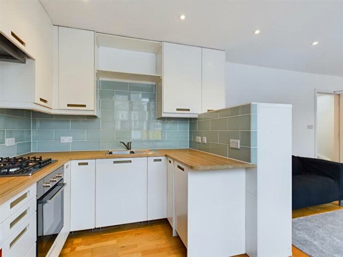 4 Bedroom Flat To Rent In High Street, Bristol, BS16