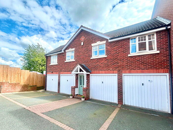2 Bedroom Coach House For Sale In Manderston Close, Dudley, DY1