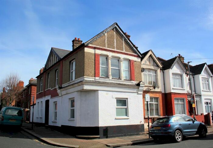 2 Bedroom Flat To Rent In Chertsey Street, London, SW17