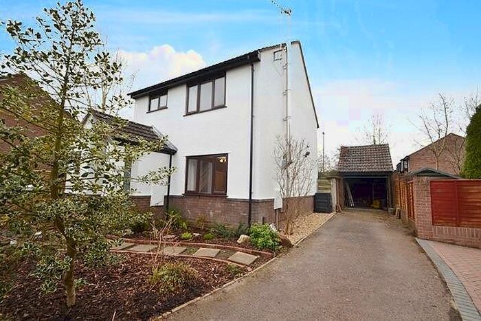 3 Bedroom Detached House To Rent In South Millers Dale, SO53