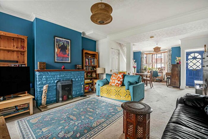 3 Bedroom Terraced House For Sale In Star Road, Caversham, Reading, Berkshire, RG4