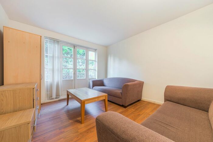 2 Bedroom Flat To Rent In Bridgewalk Heights, Weston Street, London, SE1