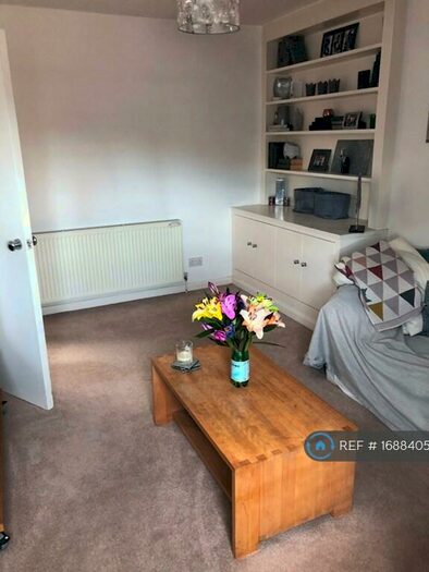 1 Bedroom Flat To Rent In Oberstein Road, London, SW11