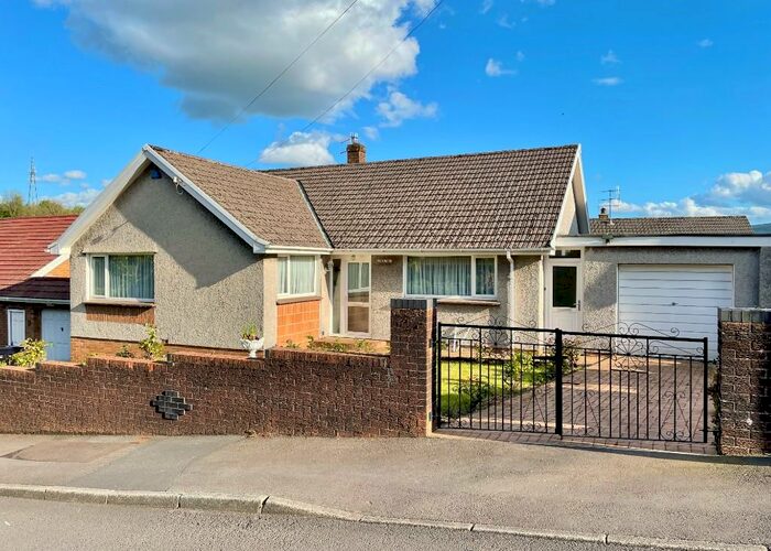 Houses for sale & to rent in CF47 8BY, MARKET SQUARE, Town Merthyr Tydfil