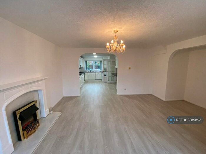 3 Bedroom Terraced House To Rent In Rosehill Road, Swinton, Manchester, M27