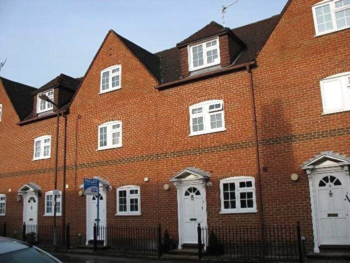 3 Bedroom Terraced House To Rent In Station Road, Marlow, Buckinghamshire, SL7