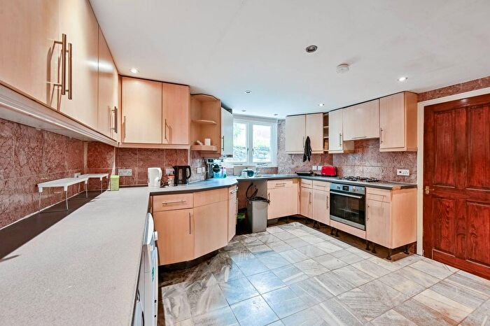 6 Bedroom Property To Rent In Belmont Hill, Lewisham, London, SE13