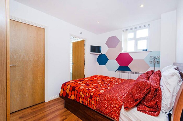 3 Bedroom Flat To Rent In Station Road, Harrow, HA1