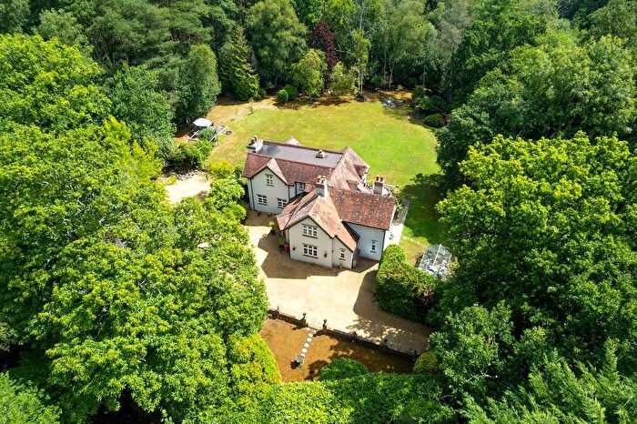 4 Bedroom Detached House For Sale In Switchback Lane, Rowledge, Farnham Surrey, GU10