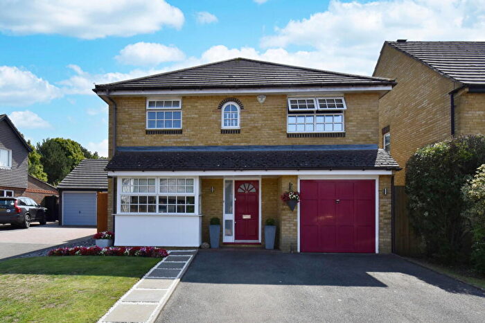 4 Bedroom Detached House For Sale In Glastonbury Close, Orpington, BR5