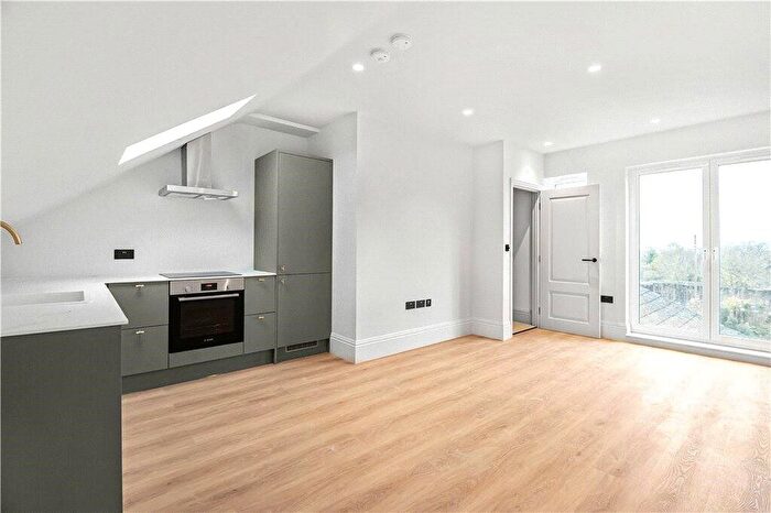 2 Bedroom Flat To Rent In Mortimer Road, London, NW10