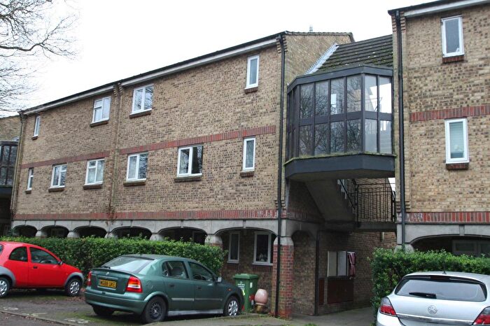 1 Bedroom Flat To Rent In Laindon West, Basildon, SS15