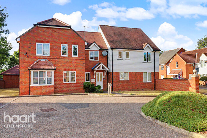 2 Bedroom Apartment For Sale In Shearers Way, Chelmsford, CM3