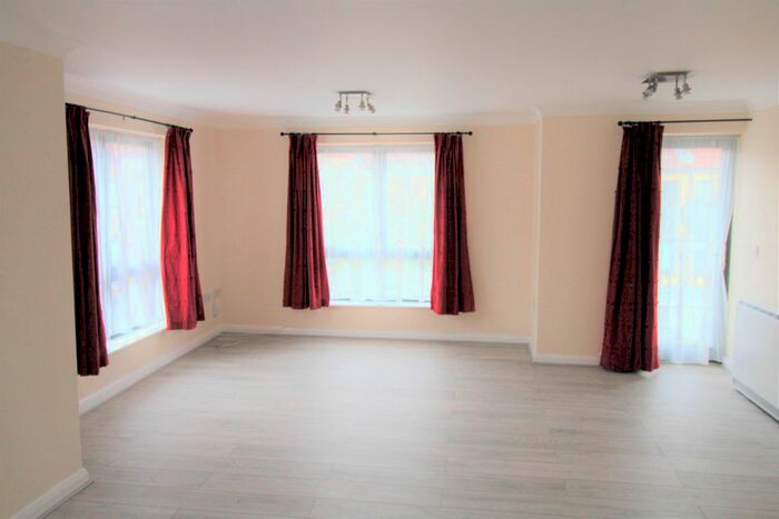 2 Bedroom Flat To Rent In Bell House, Hirst Crescent, Wembley, HA9