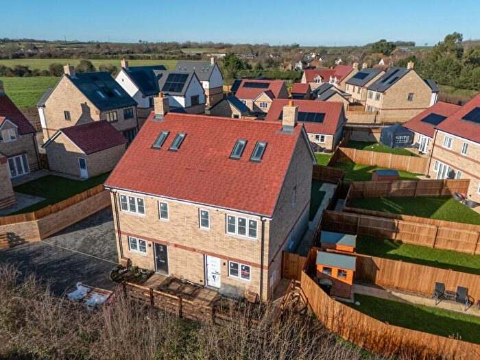 3 Bedroom Semi-Detached House For Sale In Fuller Way, Wootton, MK43