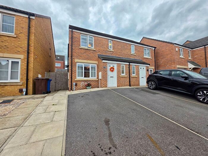 3 Bedroom Semi-detached House For Sale In Hawk Street, Barnsley, S75