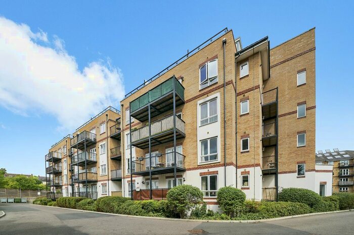 1 Bedroom Flat To Rent In Radcliffe House, Worcester Close, London, SE20