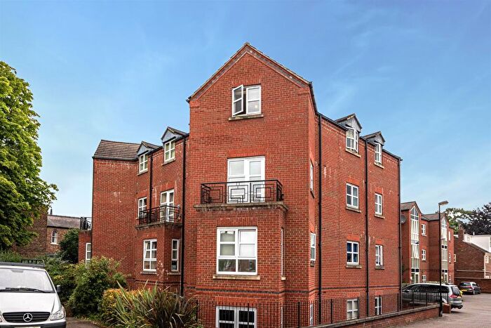 2 Bedroom Flat To Rent In Lawrence Street, York, YO10