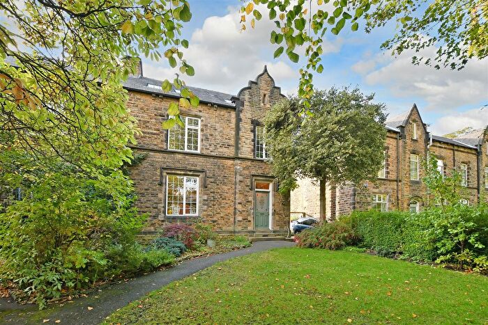5 Bedroom Terraced House For Sale In Wharncliffe Road, Broomhall, S10