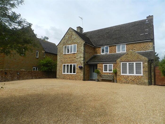 4 Bedroom House To Rent In Eydon, NN11