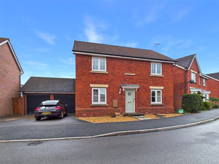 4 Bedroom Detached House For Sale In Holbeach Drive, Kingsway, Quedgeley, Gloucester, GL2