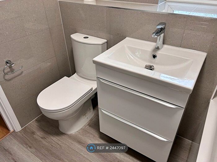 1 Bedroom Flat To Rent In Stratford, London, E15