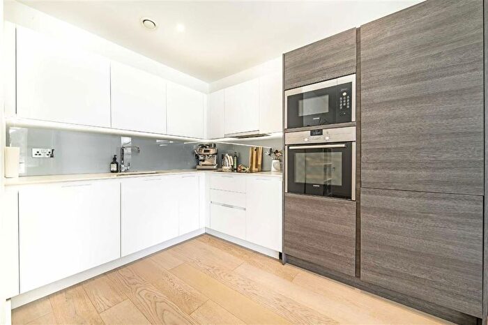 1 Bedroom Flat To Rent In River Gardens Walk, Greenwich, SE10