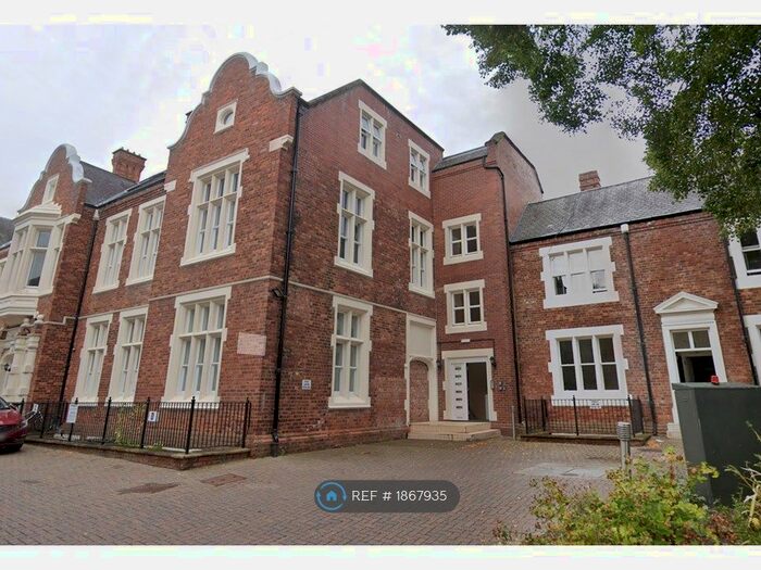 2 Bedroom Flat To Rent In Court Lane, Durham, DH1