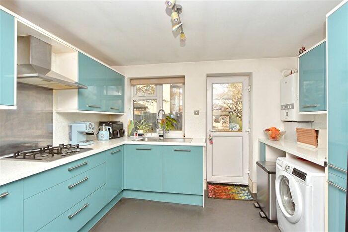 3 Bedroom Terraced House For Sale In Elm Grove, Sittingbourne, Kent, ME10