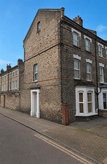 Studio To Rent In Mayton Street, London, N7