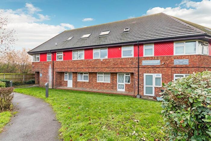 1 Bedroom Flat For Sale In Roundmead, Stevenage, Hertfordshire, SG2