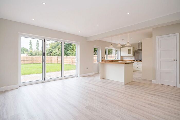 4 Bedroom Detached House To Rent In Woodperry Road, Beckley, Oxford, OX3