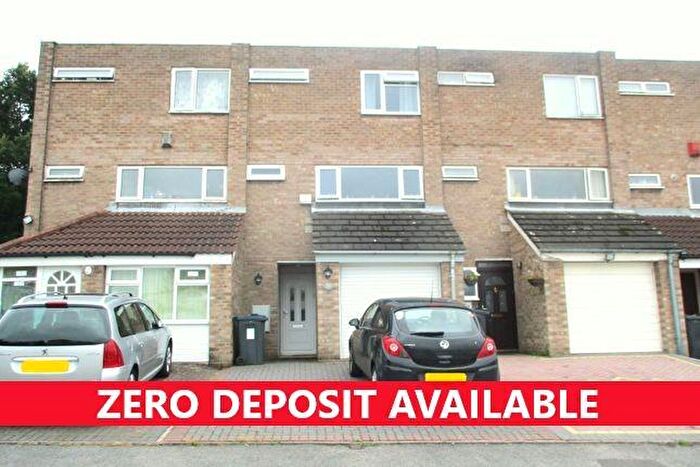 3 Bedroom House To Rent In Kempton Park Road, Birmingham, B36