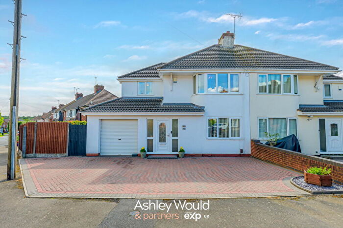 4 Bedroom Semi-Detached House For Sale In Lyndon Road, Rednal, Birmingham, B45
