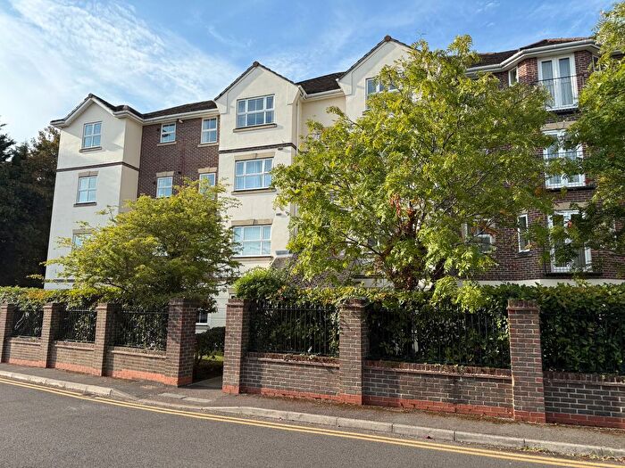 2 Bedroom Flat To Rent In Abbotsmead Place, Reading, RG4