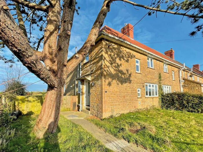 3 Bedroom End Of Terrace House For Sale In Yeovil Road, Tintinhull, Yeovil, BA22